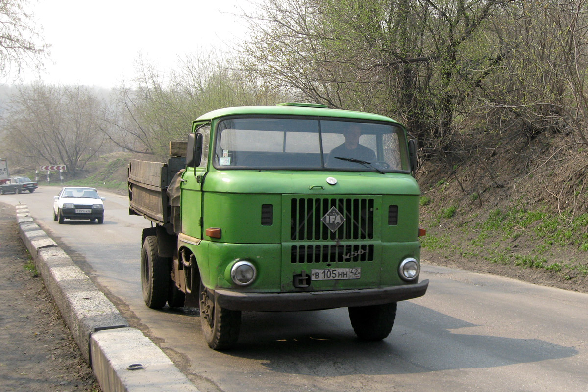 Кемеровская область, № В 105 НН 42 — IFA W50L/K