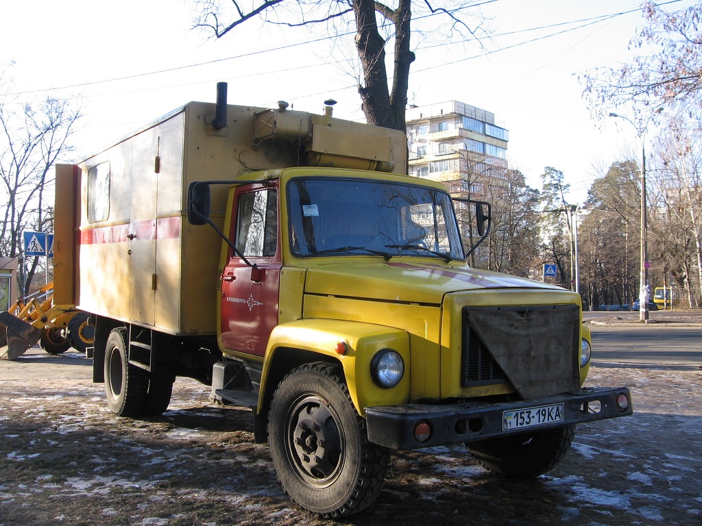 Киев, № 153-19 КА — ГАЗ-3307