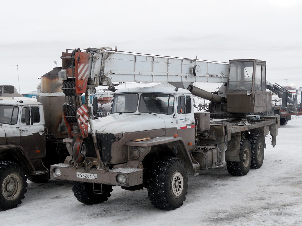 Ханты-Мансийский автоном.округ, № Р 962 СА 86 — Урал-4320-40