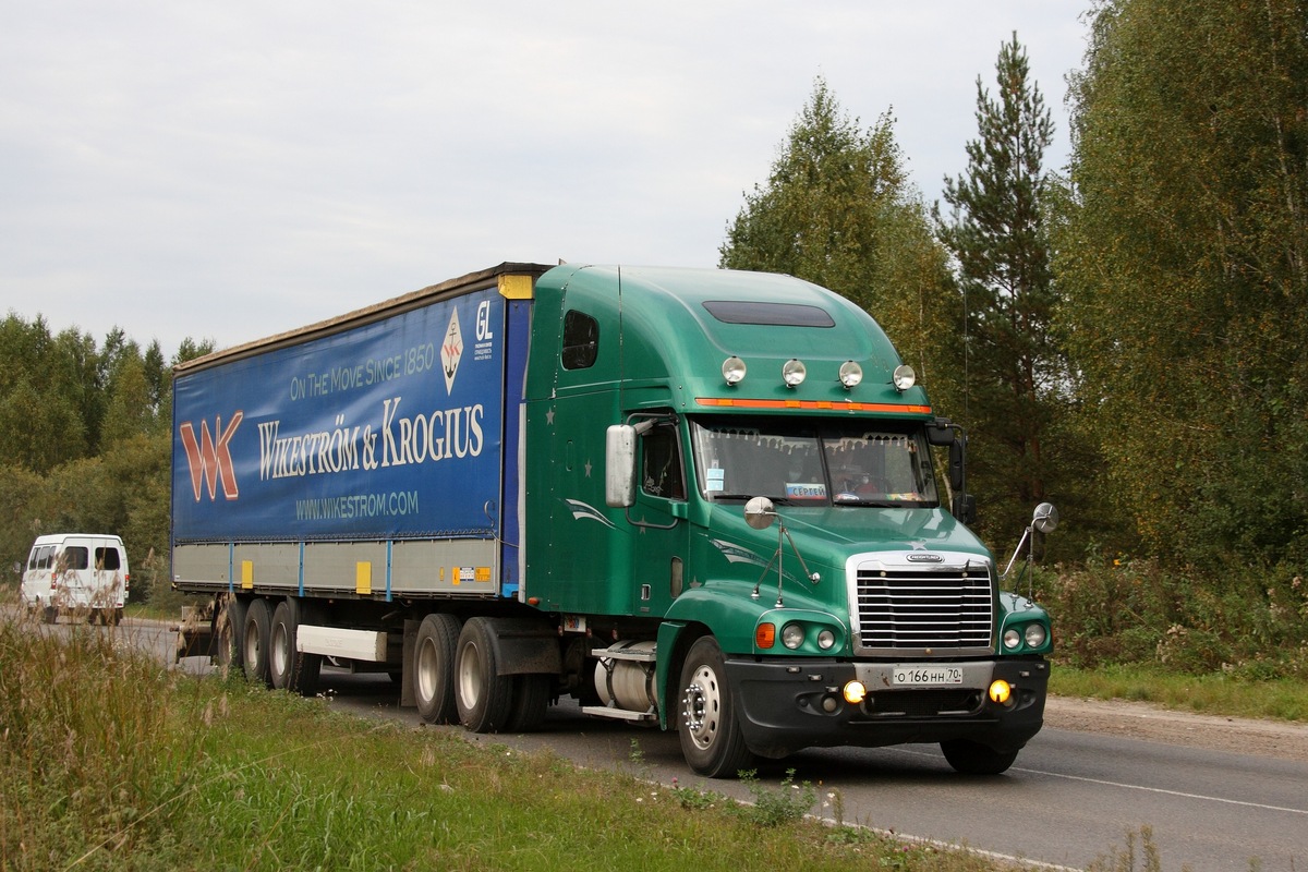 Томская область, № О 166 НН 70 — Freightliner Century Class