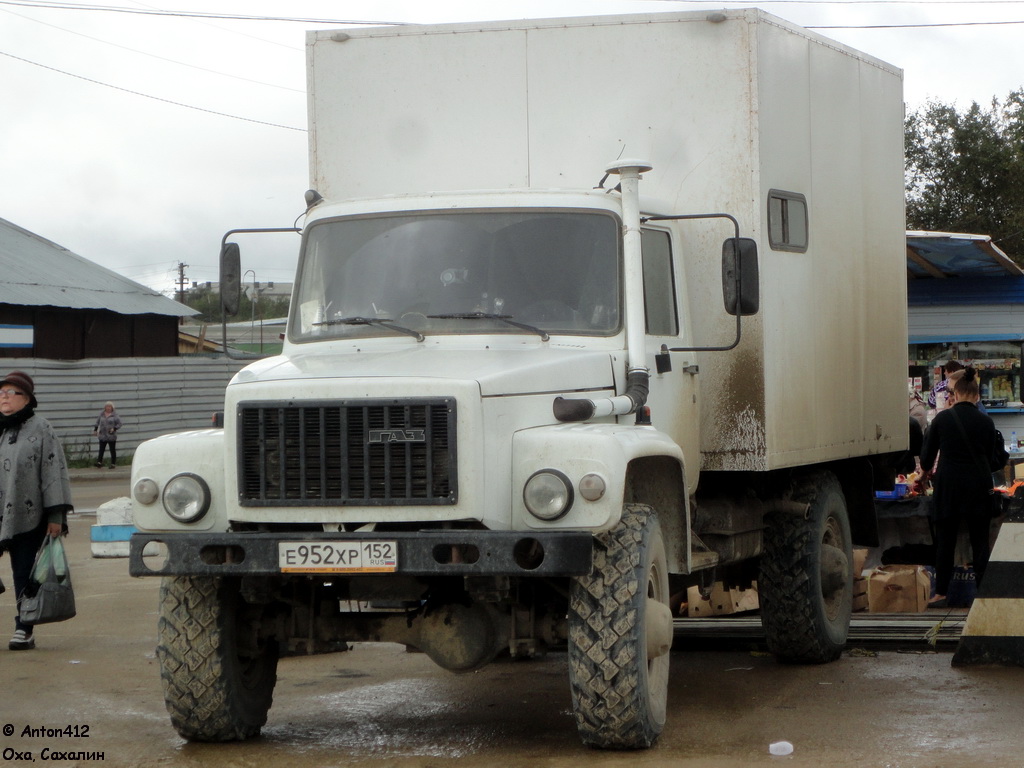 Нижегородская область, № Е 952 ХР 152 — ГАЗ-33081 «Садко»