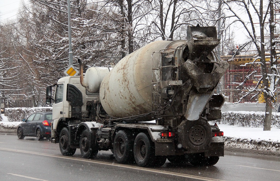 Москва, № В 664 РУ 197 — Volvo ('2002) FM12.380