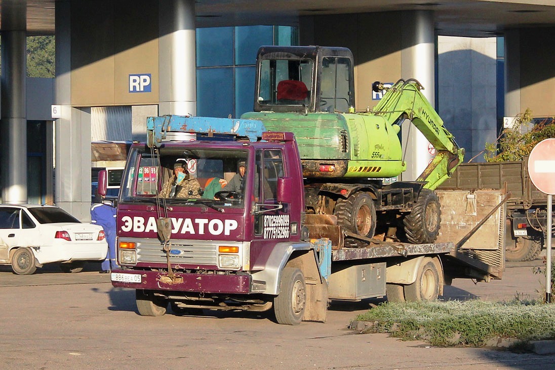 Алматинская область, № 886 BEA 05 — Ford Cargo ('1981)