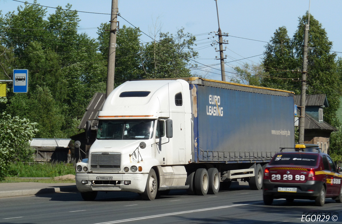 Архангельская область, № К 198 ОЕ 29 — Freightliner Century Class