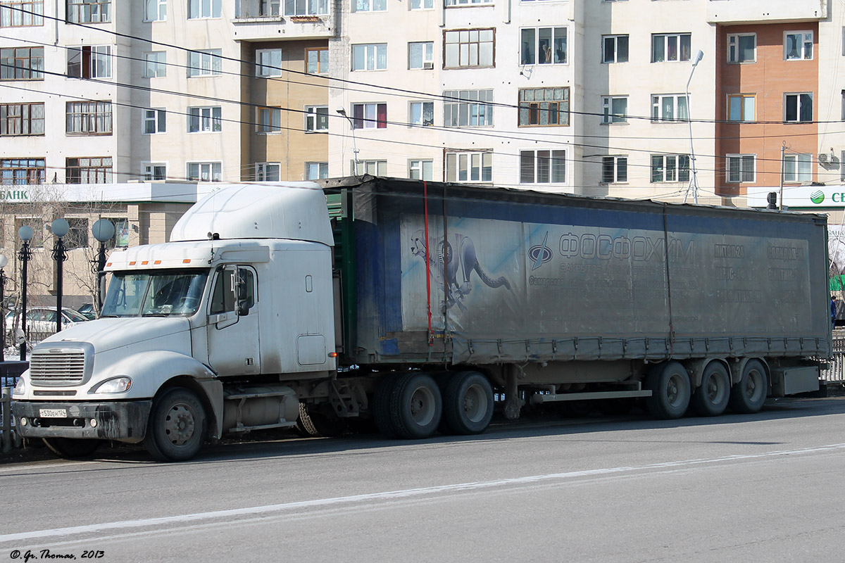 Красноярский край, № Т 530 ЕН 124 — Freightliner Columbia