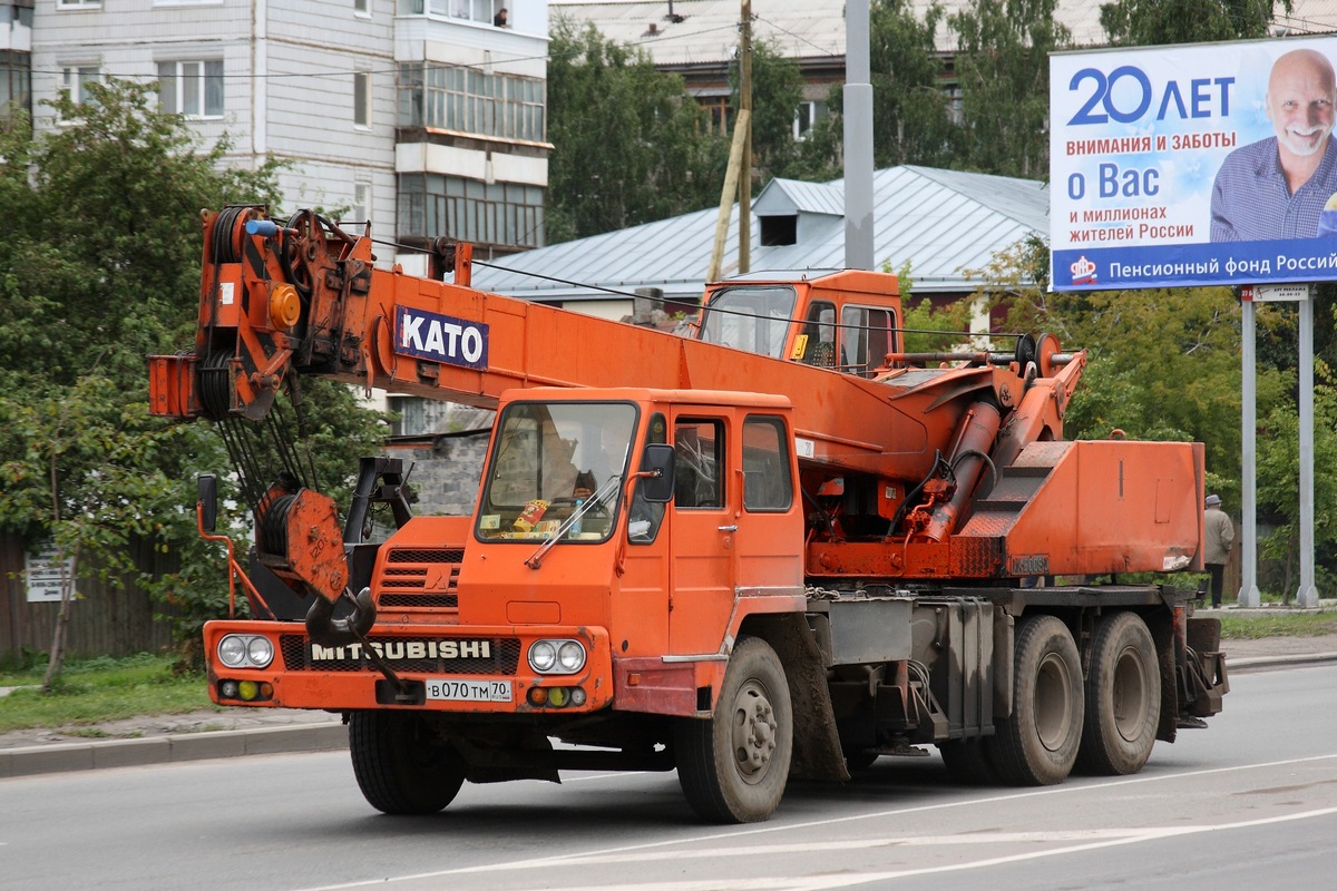 Томская область, № В 070 ТМ 70 — Mitsubishi Fuso K203