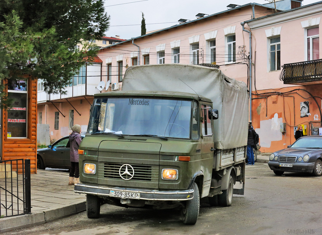 Крым, № 309-85 КР — Mercedes-Benz T2 ('1967)