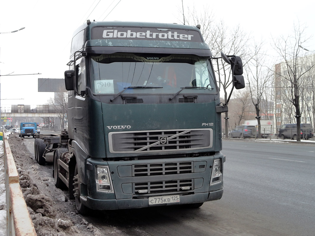 Приморский край, № С 775 КВ 125 — Volvo ('2002) FH-Series