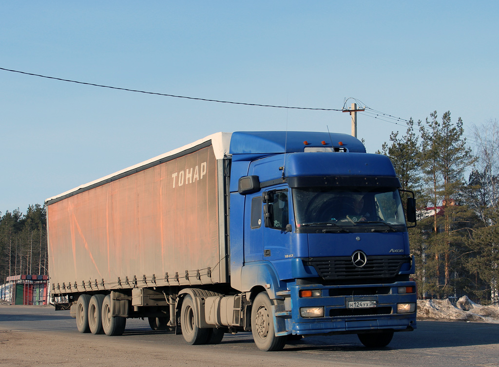 Воронежская область, № Н 124 УХ 36 — Mercedes-Benz Axor 1843