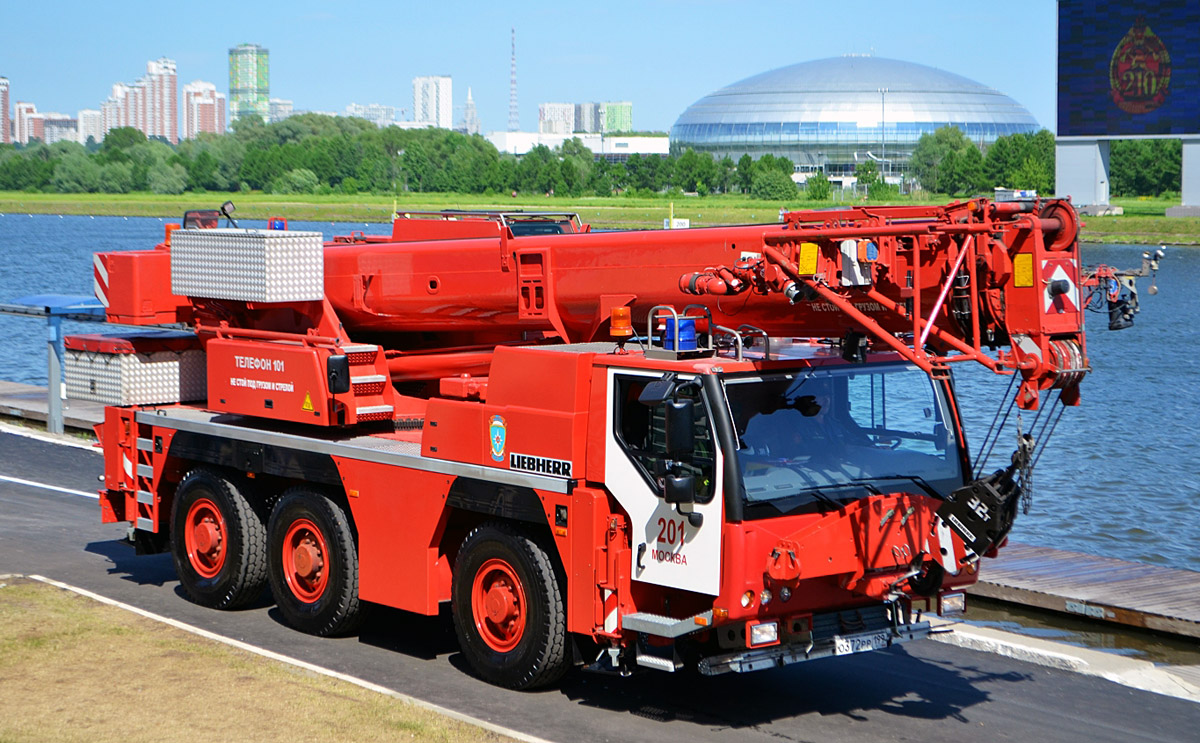 Москва, № О 372 РР 199 — Liebherr (общая модель)