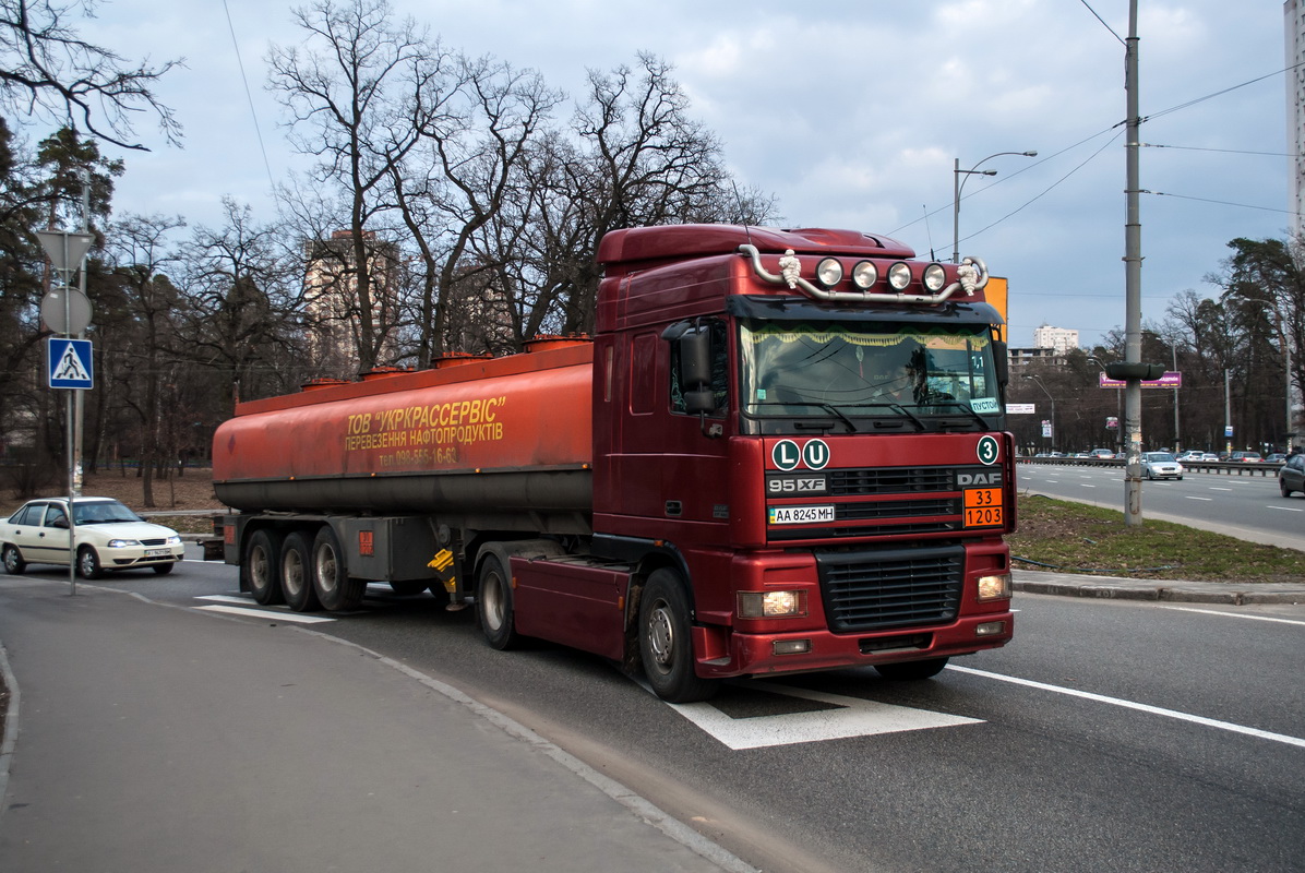 Киев, № АА 8245 МН — DAF 95XF FT