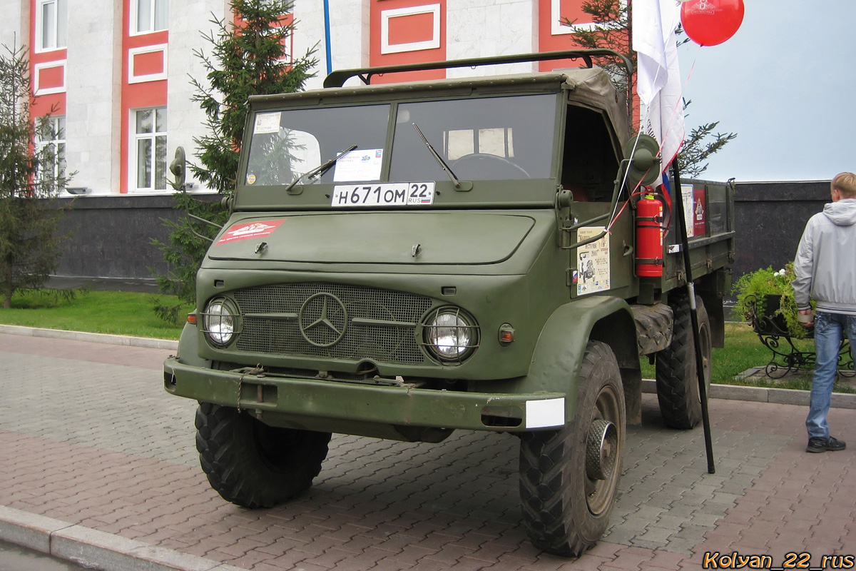 Алтайский край, № Н 671 ОМ 22 — Mercedes-Benz Unimog (общ.м)