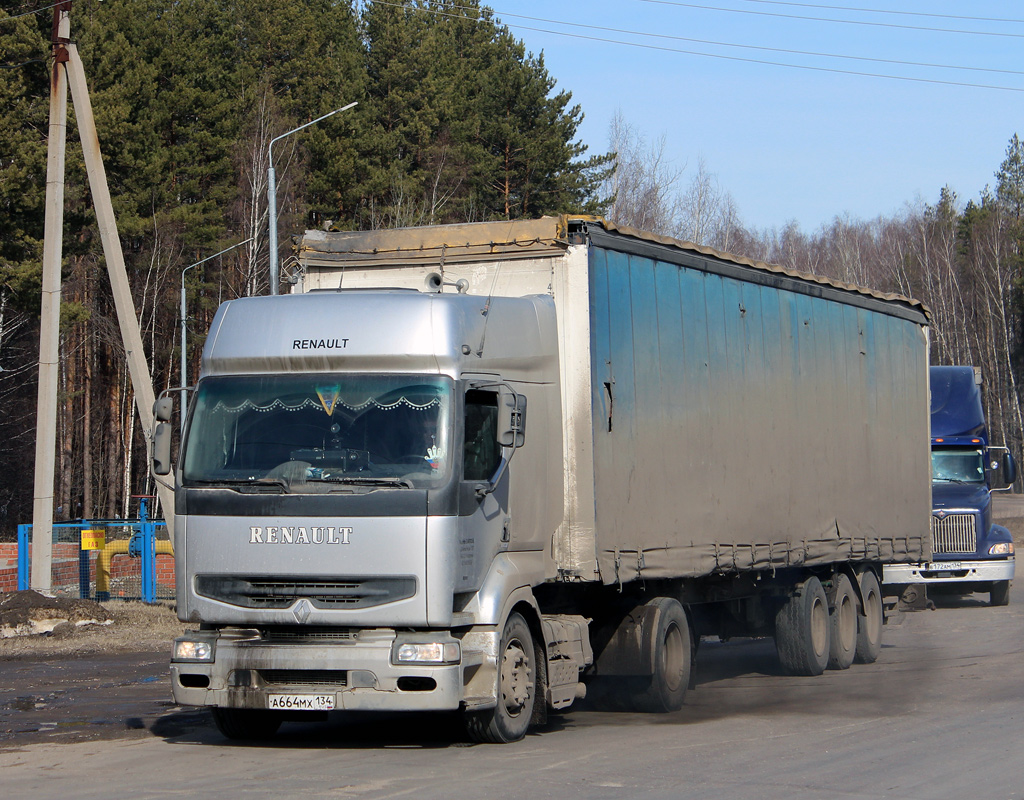 Волгоградская область, № А 664 МХ 134 — Renault Premium ('1996)