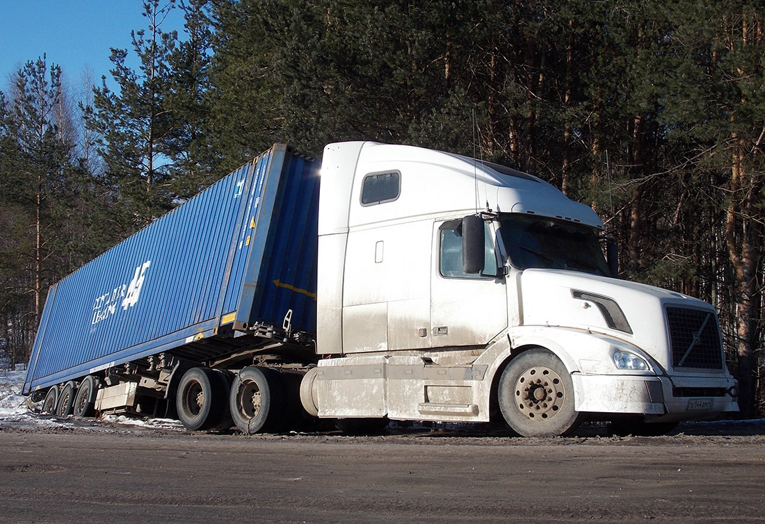 Ленинградская область, № Х 144 АМ 47 — Volvo VNL670