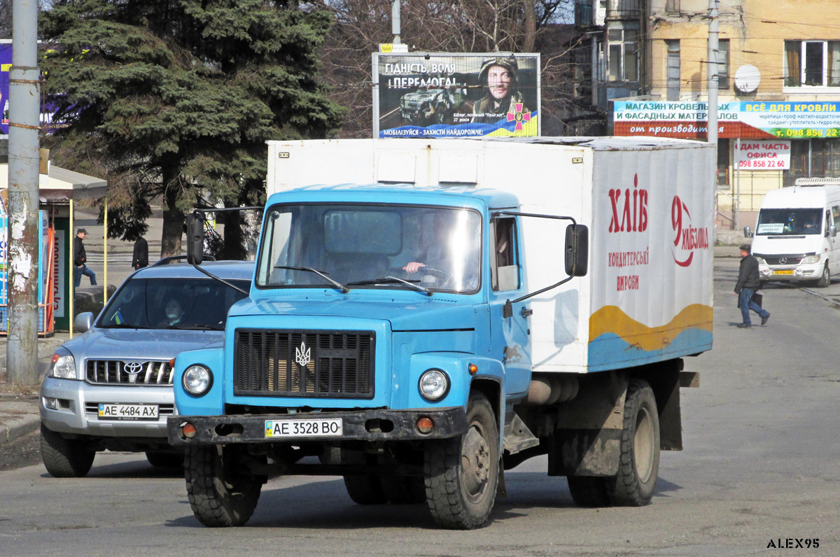 Днепропетровская область, № АЕ 3528 ВО — ГАЗ-3307