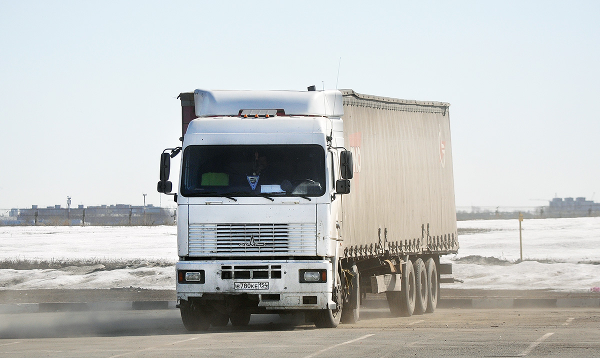 Новосибирская область, № В 780 КЕ 154 — МАЗ-5440 (общая модель)