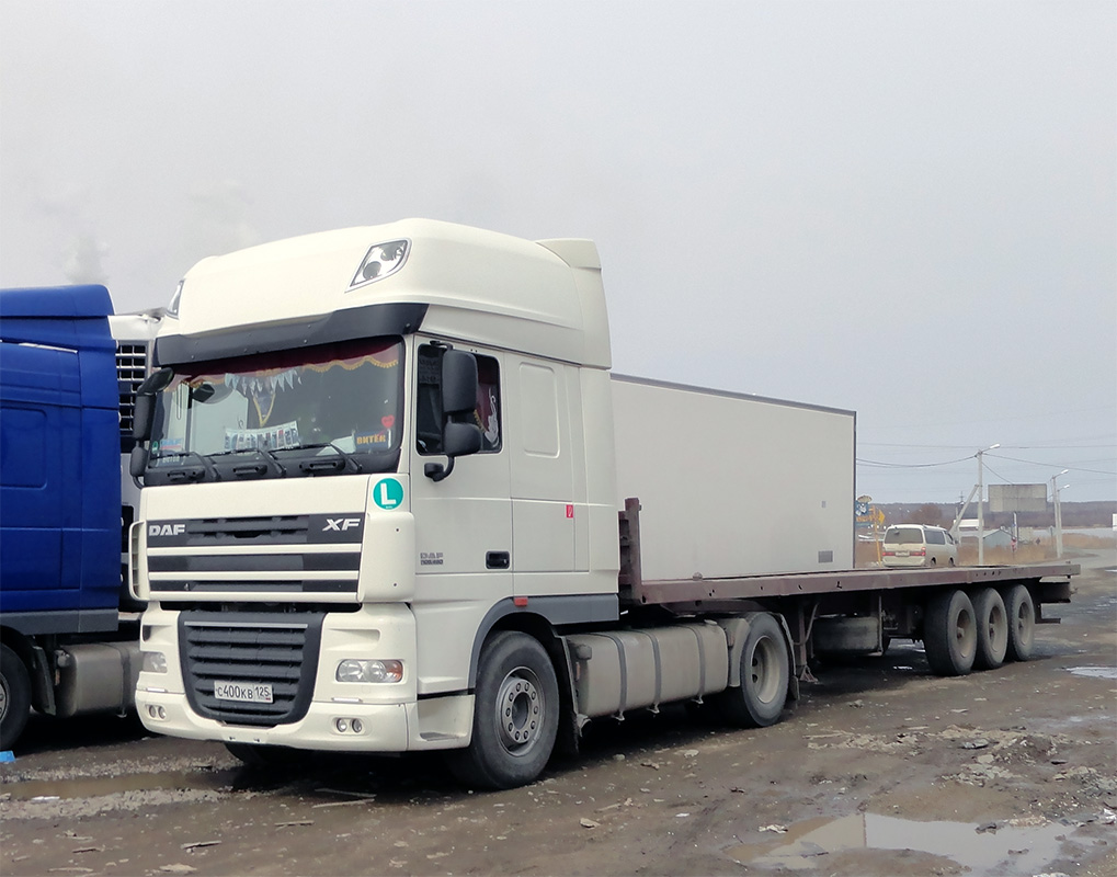 Приморский край, № С 400 КВ 125 — DAF XF105 FT