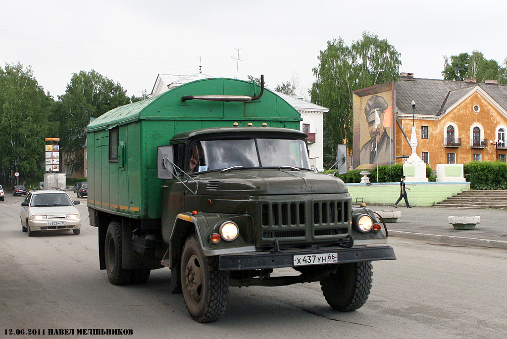 Свердловская область, № Х 437 УН 66 — ЗИЛ-130