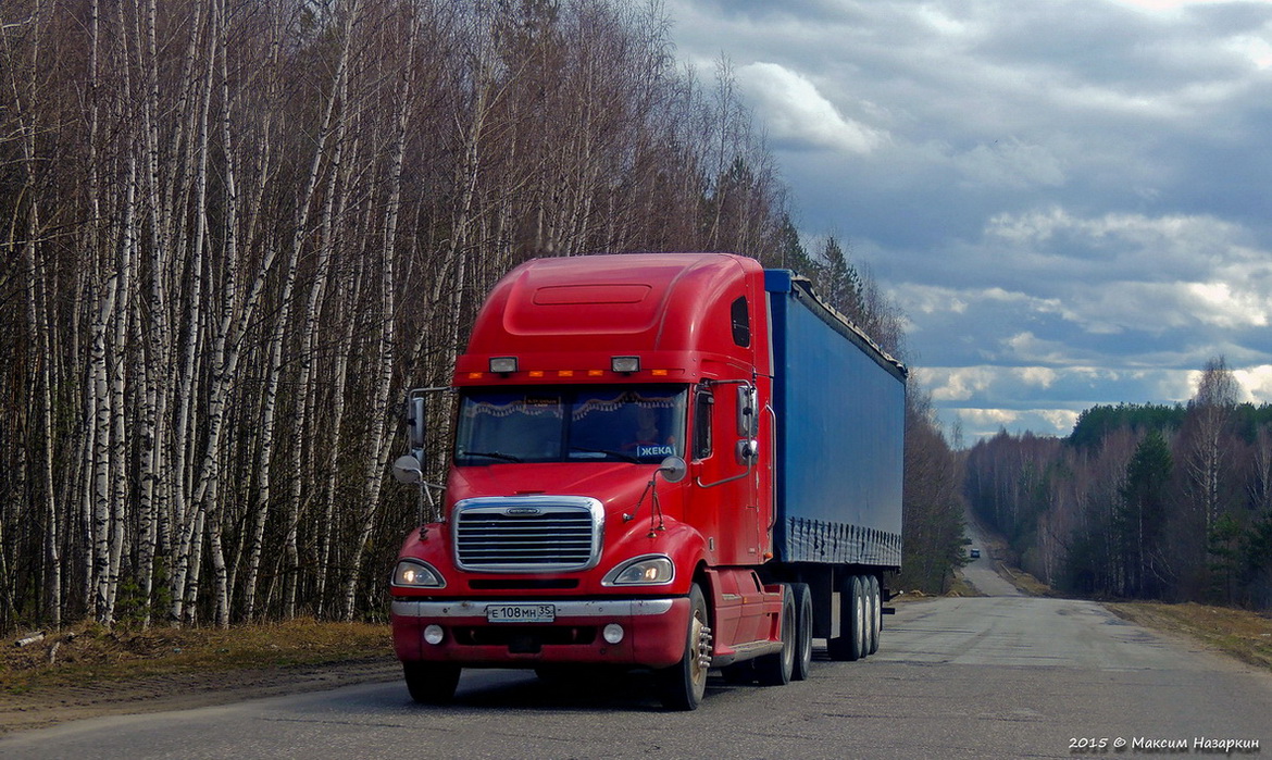 Вологодская область, № Е 108 МН 35 — Freightliner Columbia