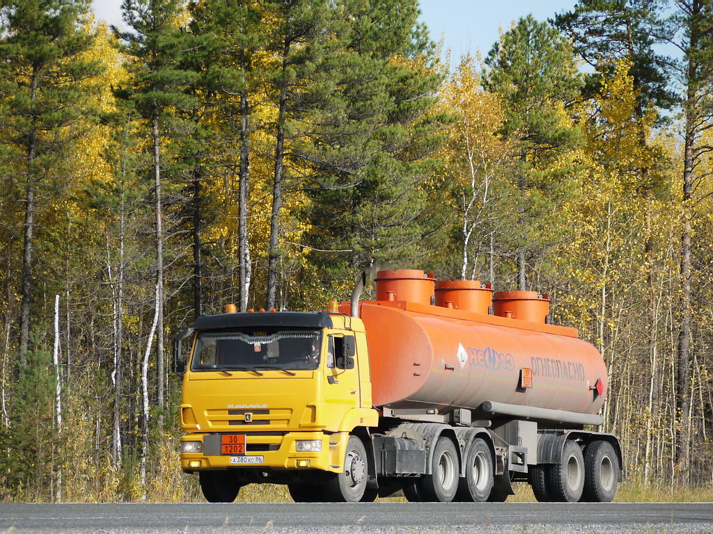 Ханты-Мансийский автоном.округ, № А 380 ХС 86 — КамАЗ-65116-N3