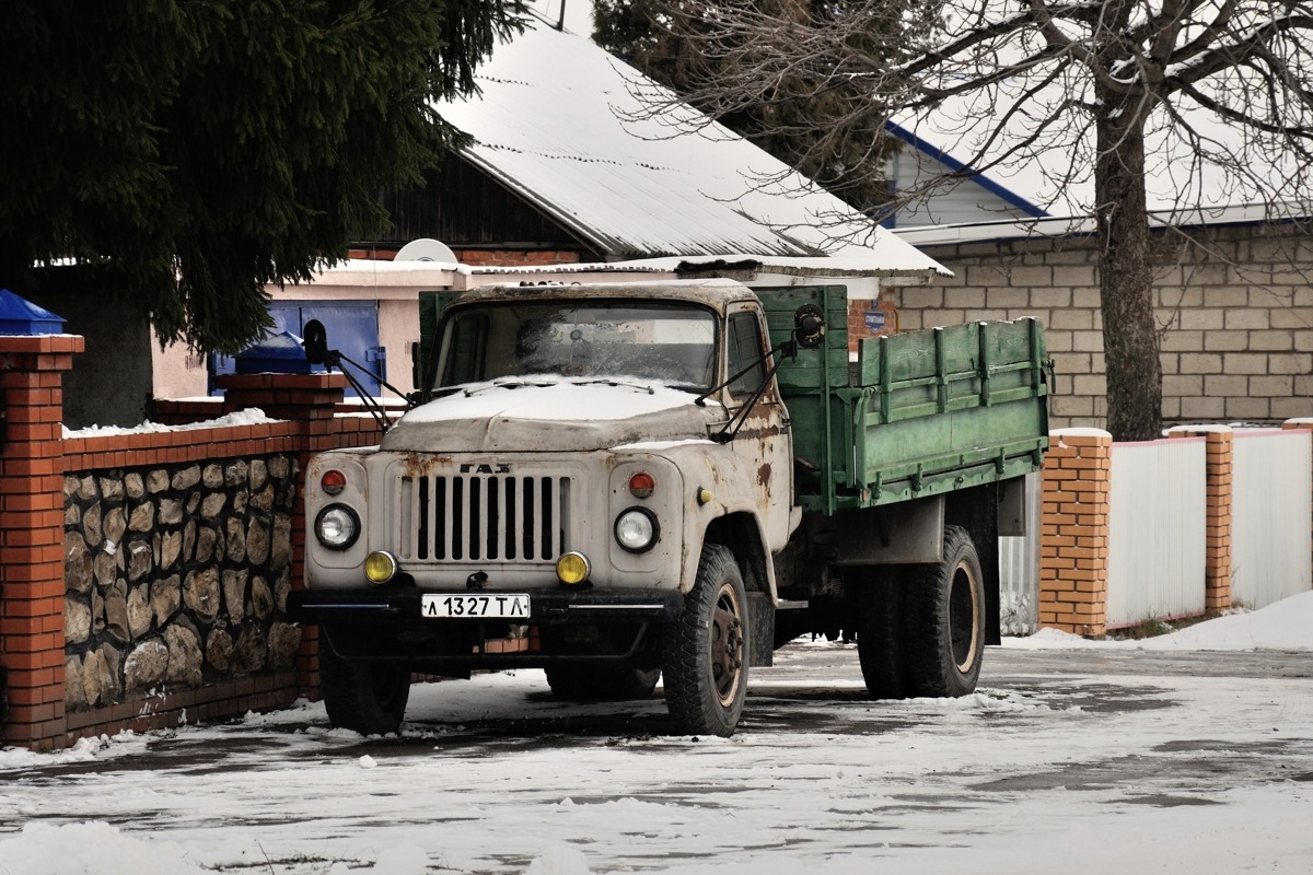 Тульская область, № Л 1327 ТЛ — ГАЗ-52-04