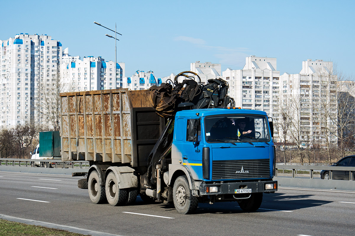 Днепропетровская область, № АЕ 6773 ЕХ — МАЗ-630305