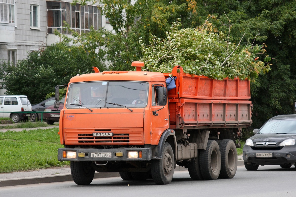 Томская область, № В 703 ЕВ 70 — КамАЗ-53205 [532050]