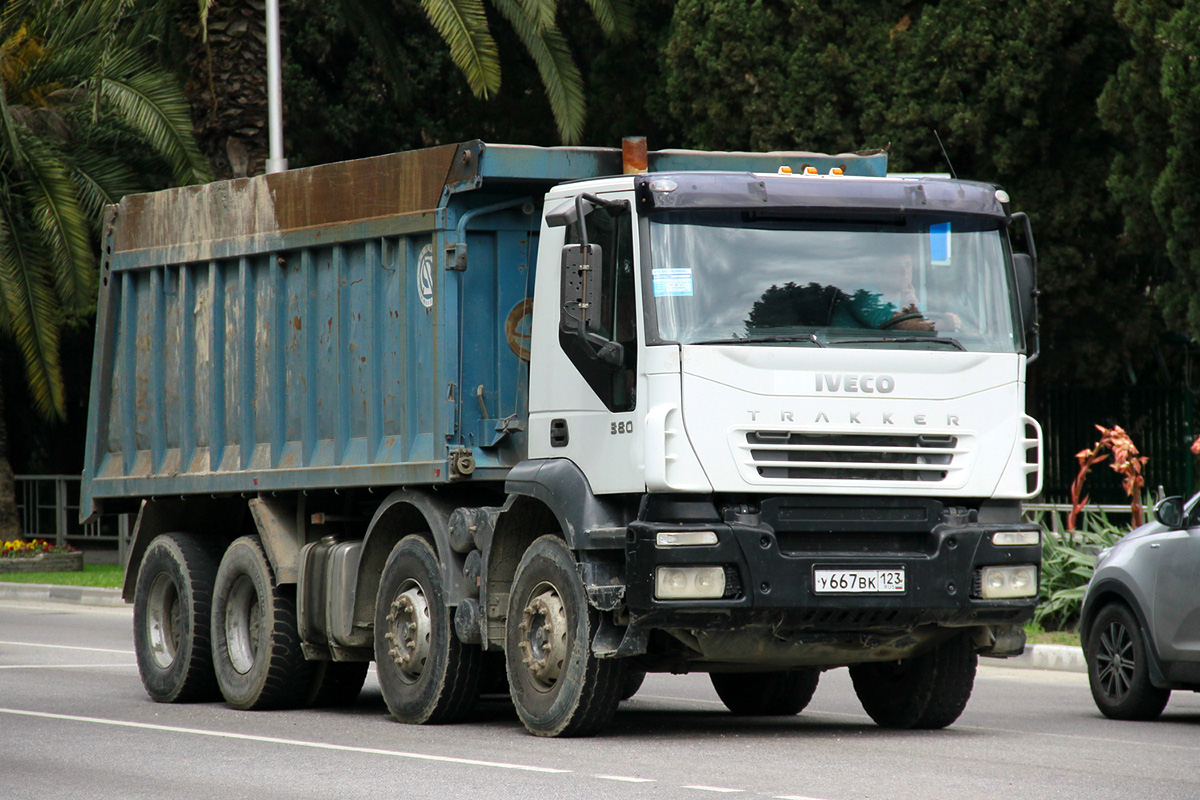 Краснодарский край, № У 667 ВК 123 — IVECO Trakker ('2004)