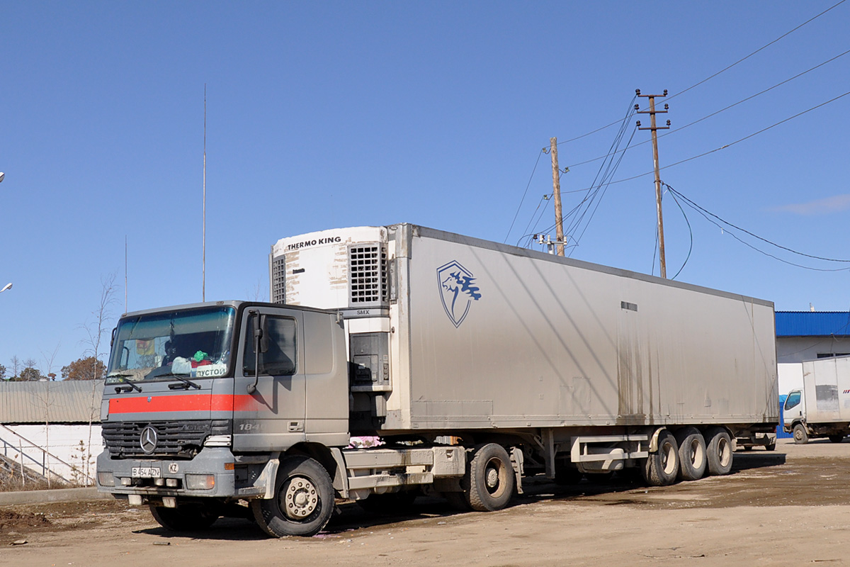 Алматинская область, № B 454 AZN — Mercedes-Benz Actros ('1997) 1840