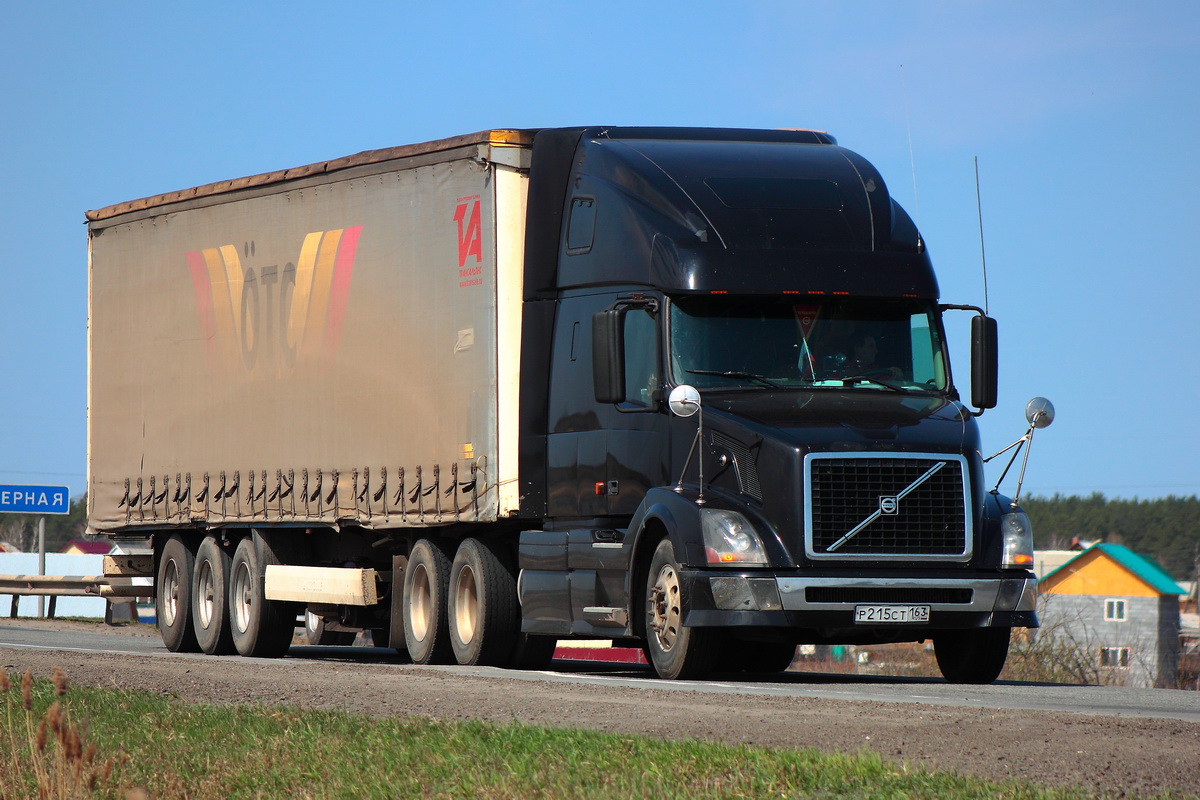 Самарская область, № Р 215 СТ 163 — Volvo VNL670