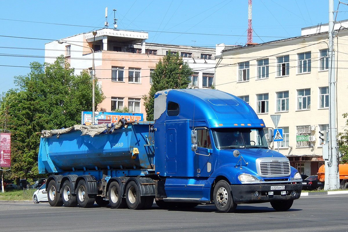 Белгородская область, № О 220 ВМ 31 — Freightliner Columbia