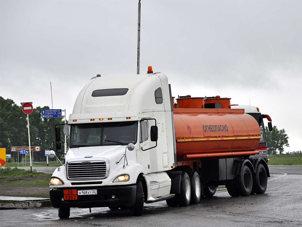 Алтайский край, № В 168 ХТ 22 — Freightliner Columbia