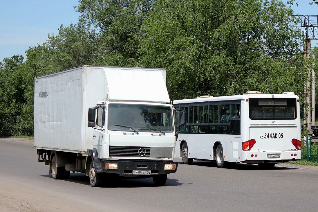 Алматы, № 938 ATA 02 — Mercedes-Benz LK 814