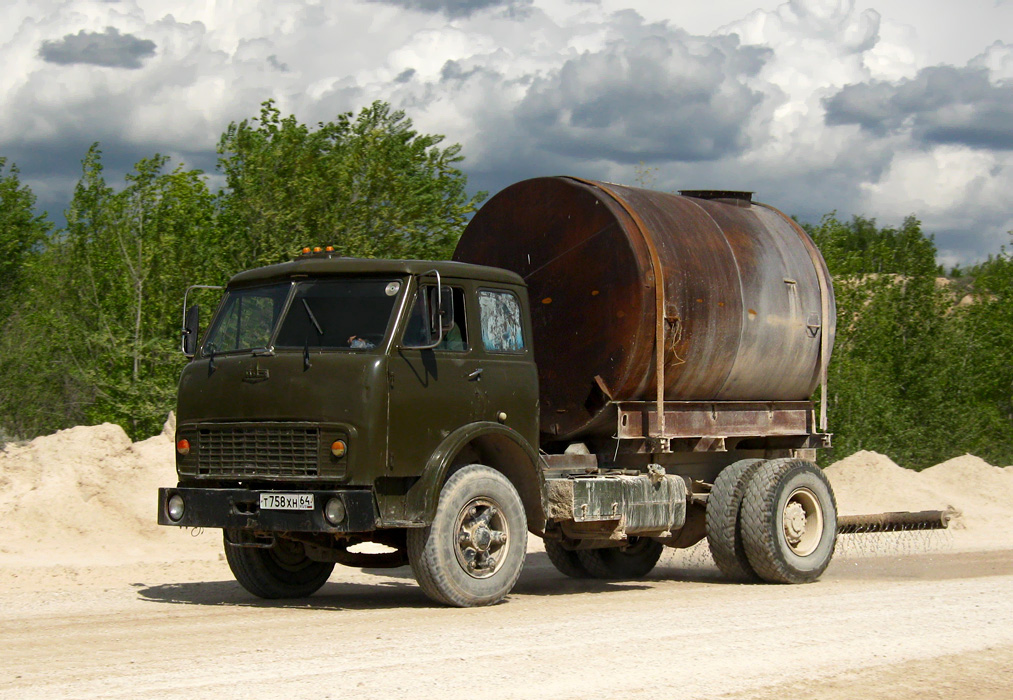 Саратовская область, № Т 758 ХН 64 — МАЗ-5335