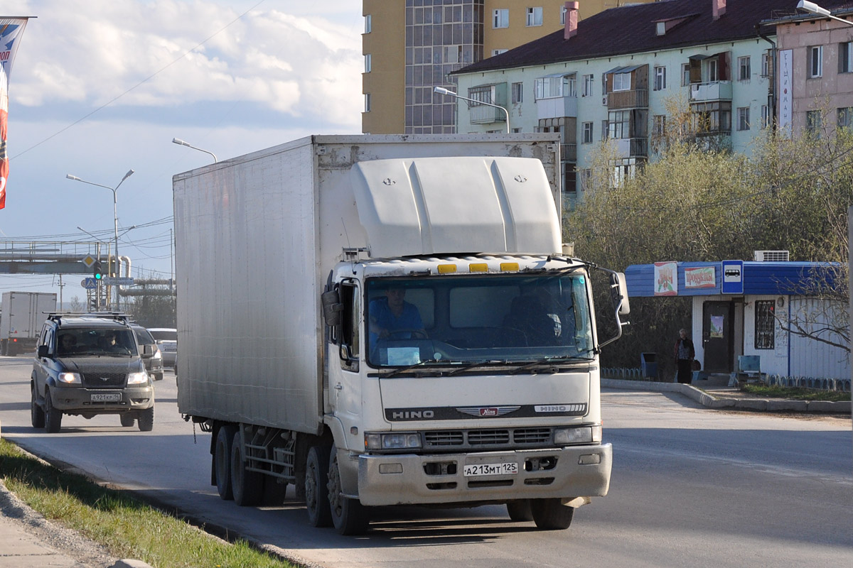 Приморский край, № А 213 МТ 125 — Hino FW