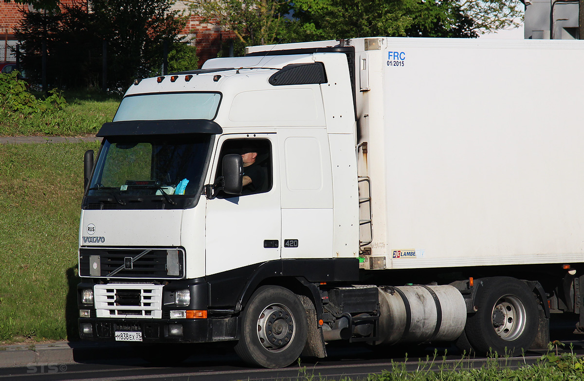 Калининградская область, № М 838 ЕХ 39 — Volvo ('1993) FH12.420