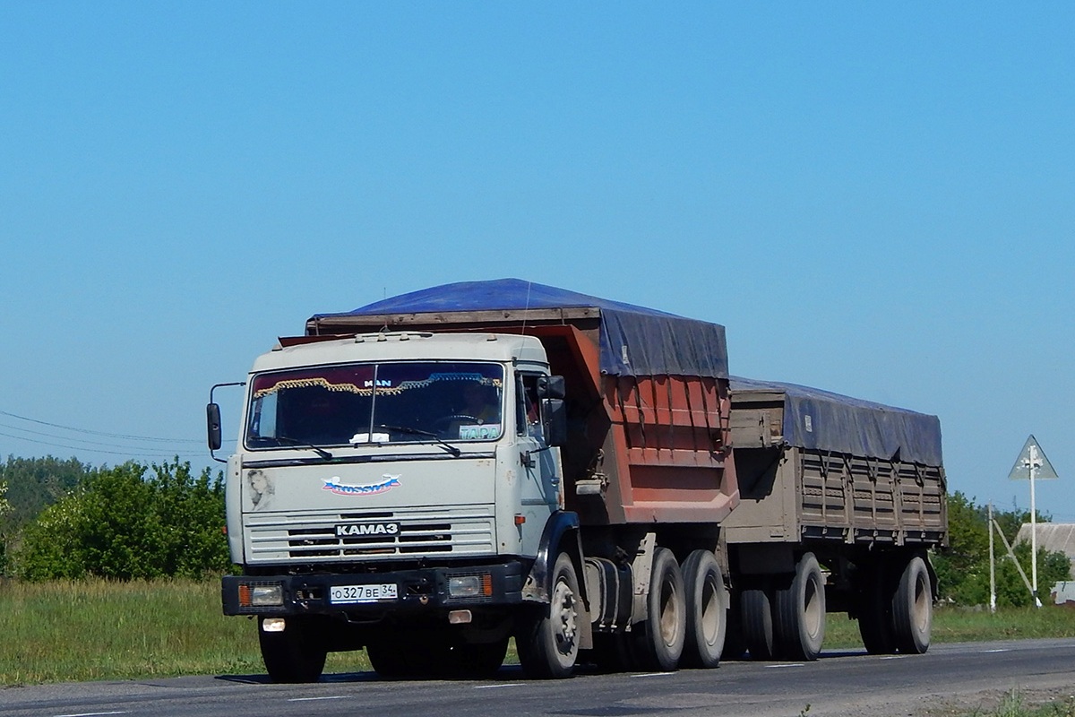 Волгоградская область, № О 327 ВЕ 34 — КамАЗ-55111-02 [55111C]