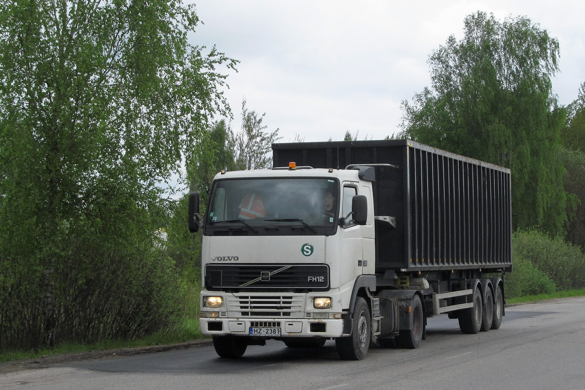 Латвия, № HZ-2381 — Volvo ('1993) FH12.380