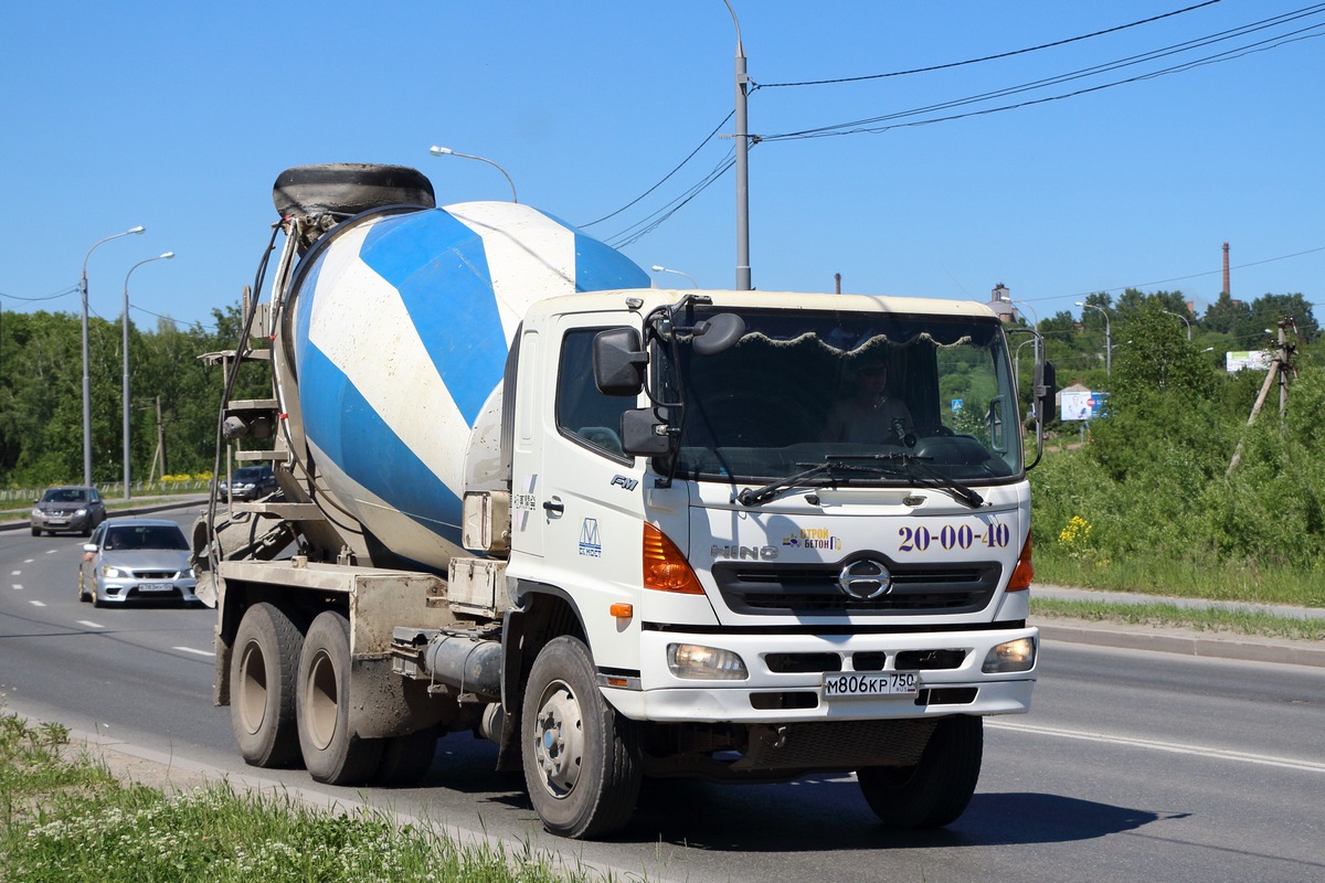 Томская область, № М 806 КР 750 — Hino FM