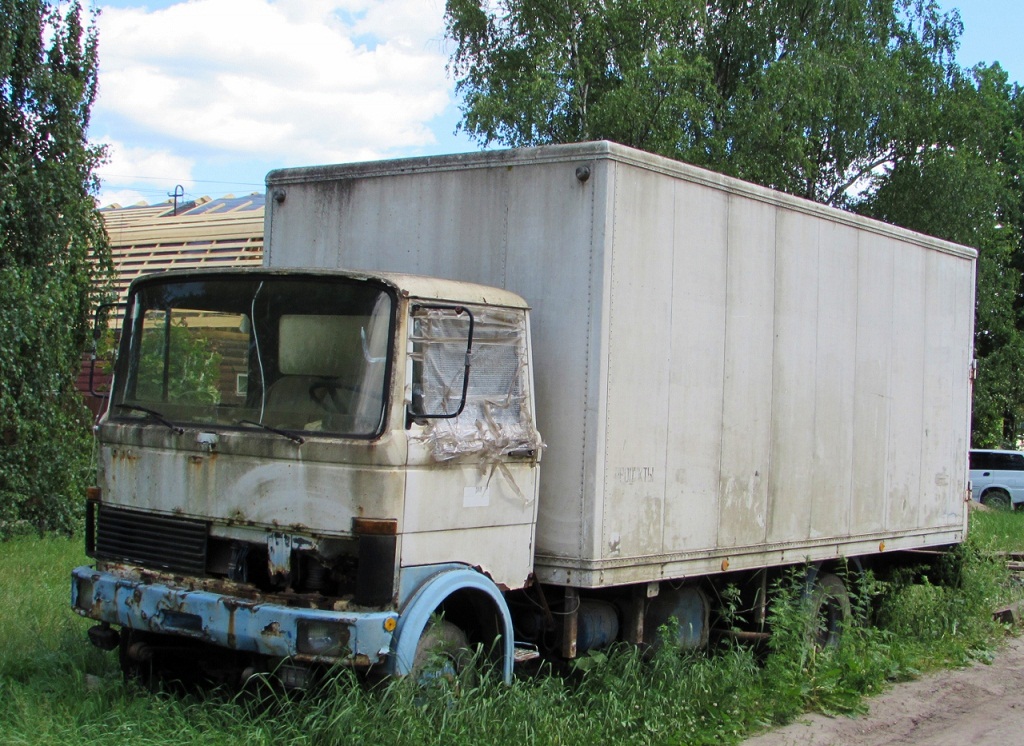 Ивановская область, № Е 794 РК 37 — Mercedes-Benz LP (общ. мод.)