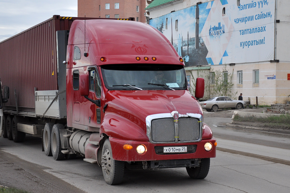 Приморский край, № Х 010 МВ 25 — Kenworth T2000