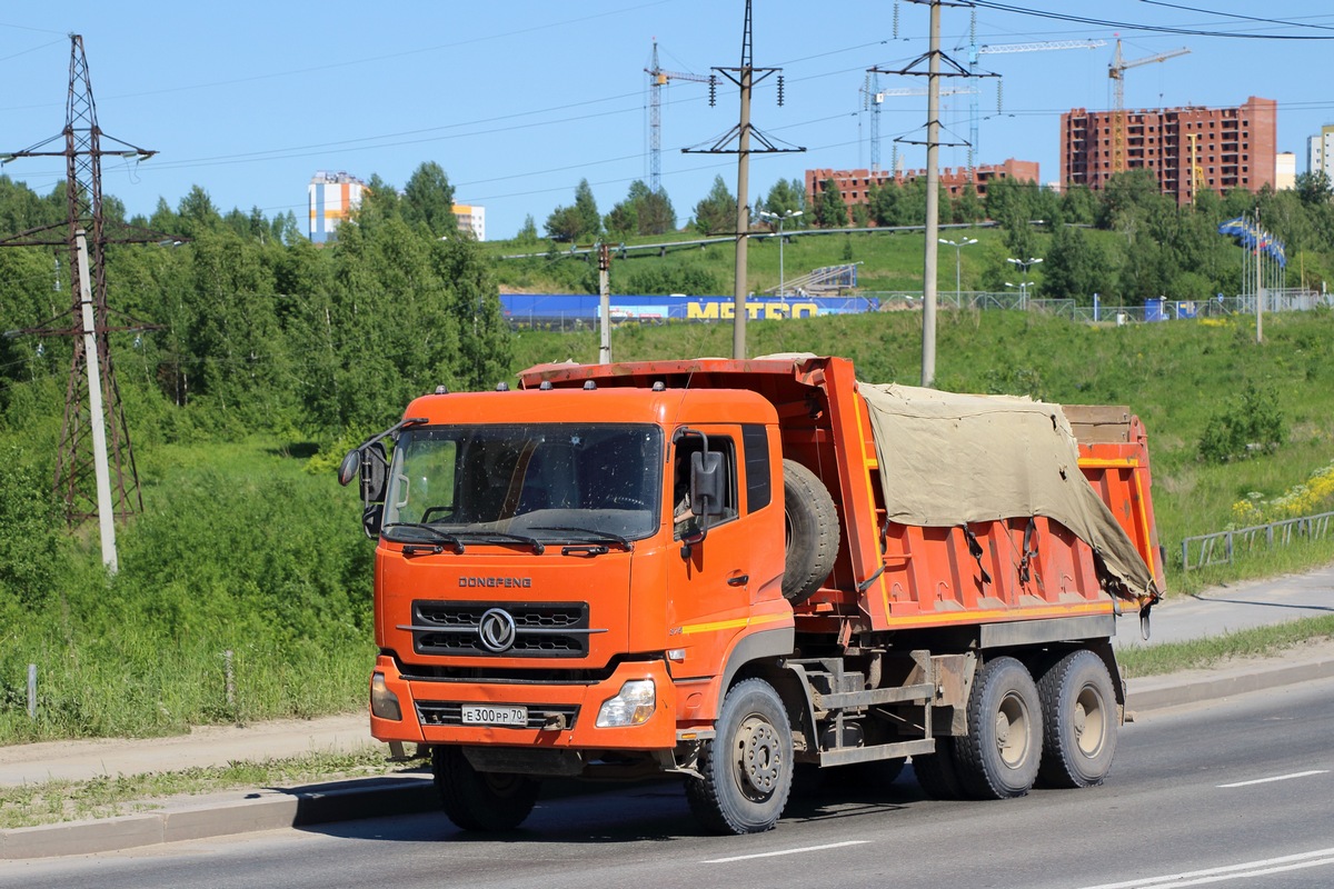 Томская область, № Е 300 РР 70 — Dongfeng KC DFL3251A1