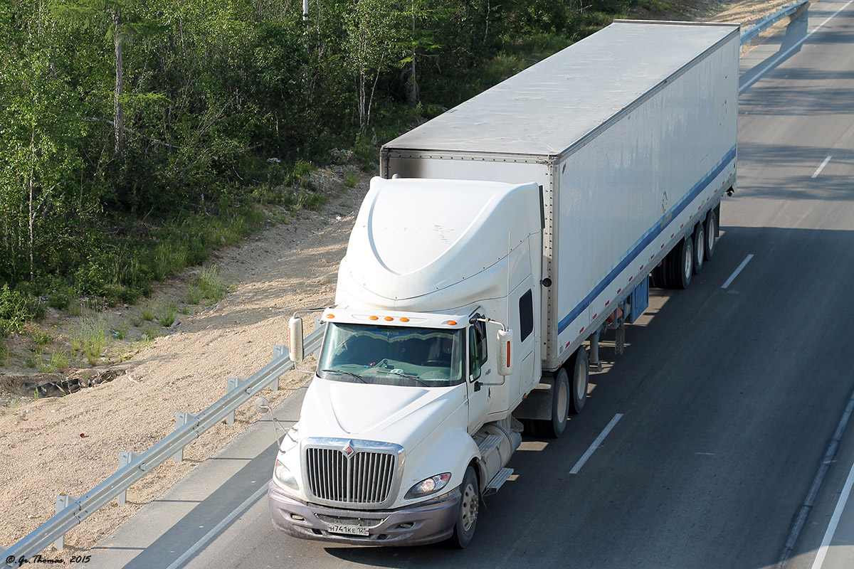 Приморский край, № Н 741 КЕ 125 — International Prostar