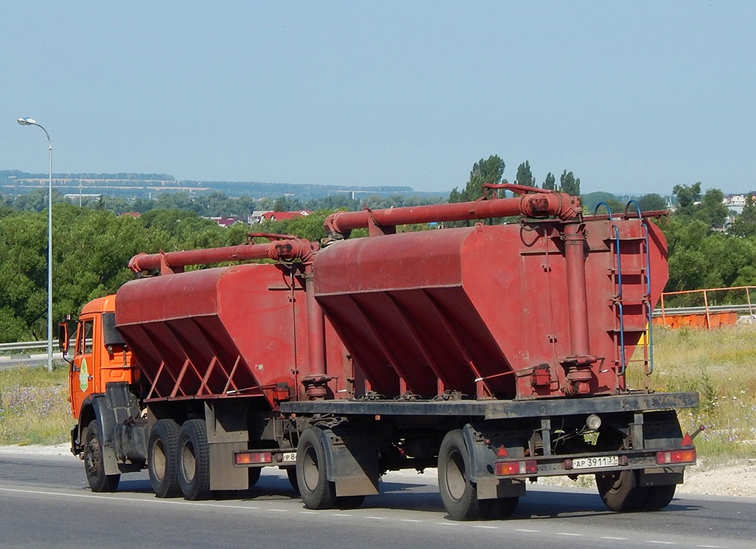 Белгородская область, № Р 840 ЕО 31 — КамАЗ-65115-15 [65115R]; Белгородская область, № АР 3911 31 — НефАЗ (общая модель)