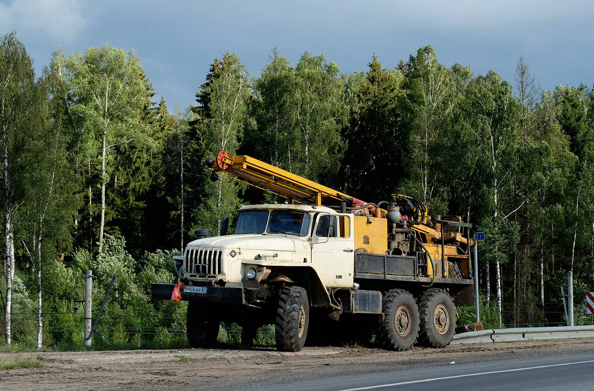 Ленинградская область, № У 406 ВЕ 47 — Урал-4320 (общая модель)