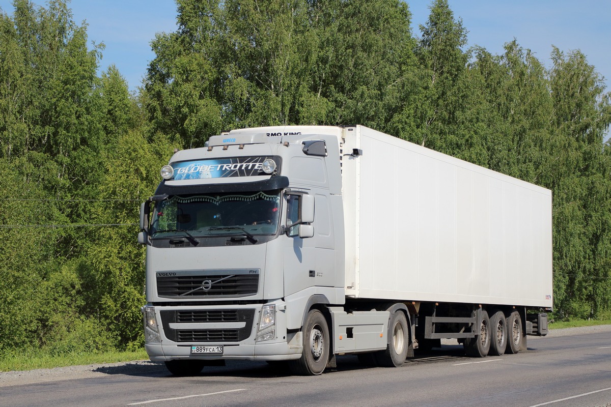 Туркестанская область, № 889 FCA 13 — Volvo ('2008) FH.500