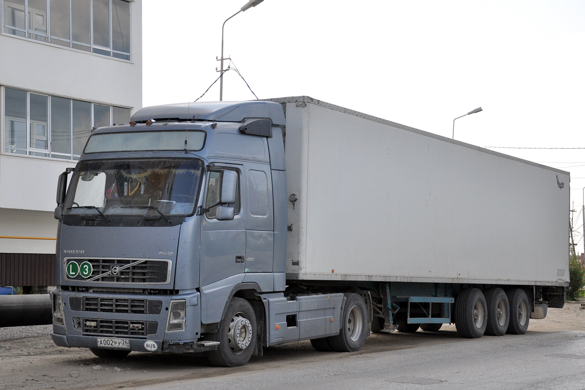 Ставропольский край, № А 002 РУ 26 — Volvo ('2002) FH12.420