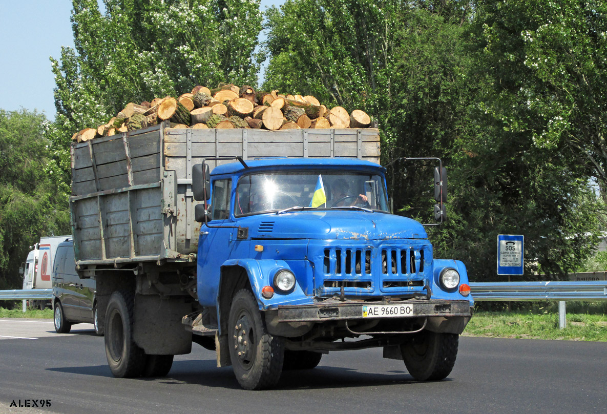 Днепропетровская область, № АЕ 9660 ВО — ЗИЛ-495710