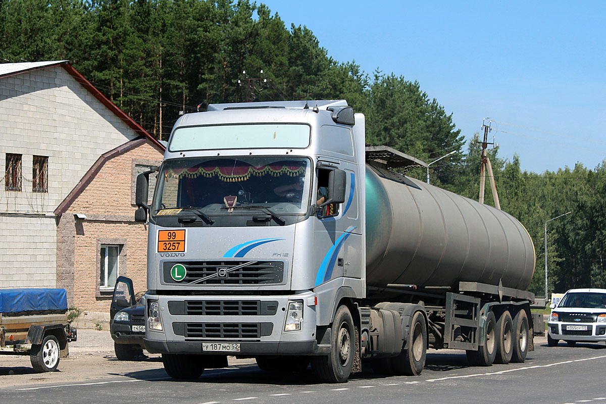 Нижегородская область, № У 187 МО 52 — Volvo ('2002) FH12.460