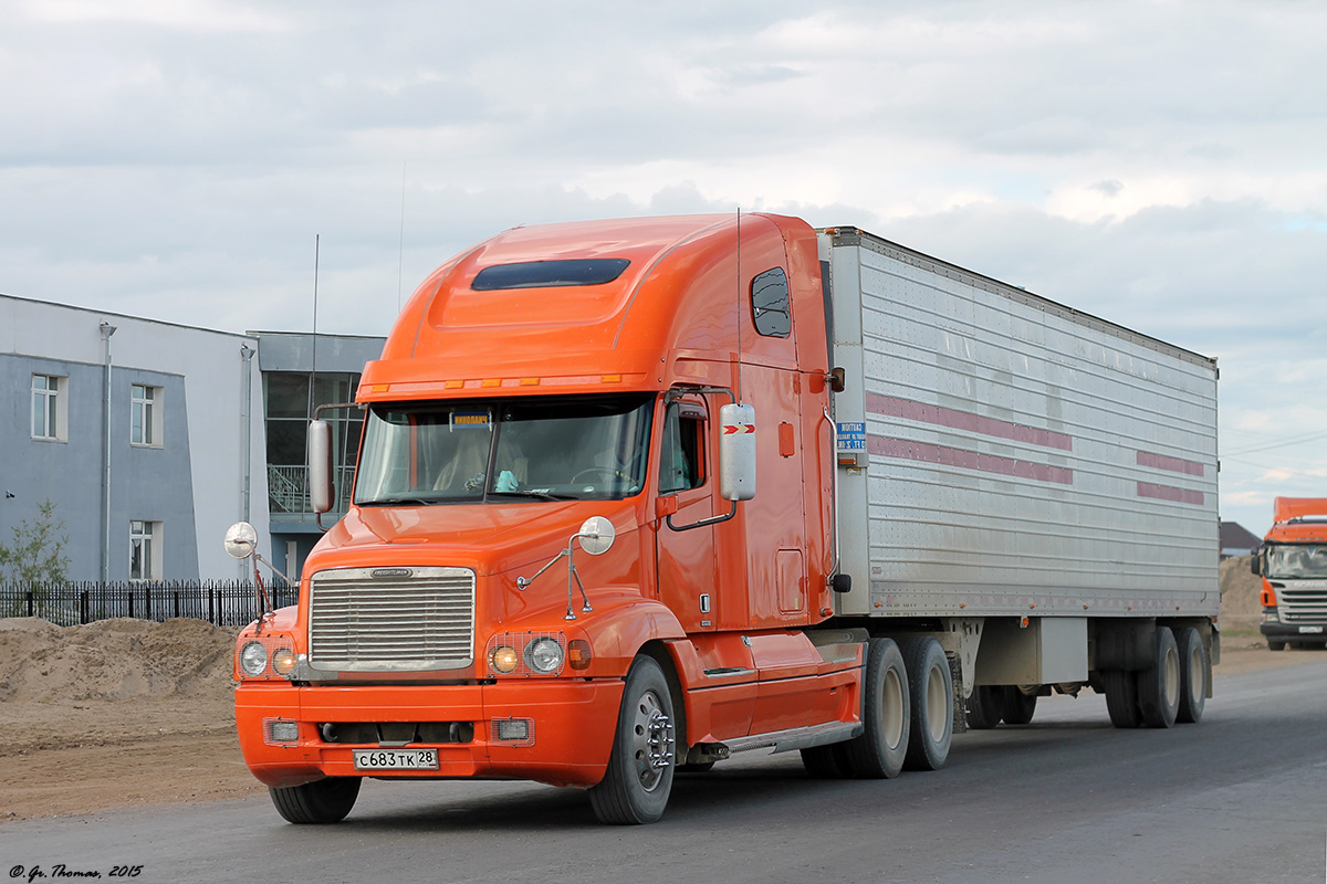 Амурская область, № С 683 ТК 28 — Freightliner Century Class